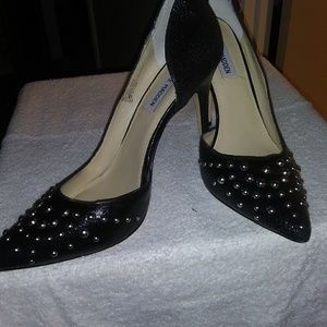 Sexy Heels, barely worn with Silver Accents